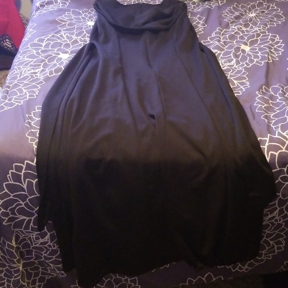 Formal Women's Dress - Picture 4 of 4